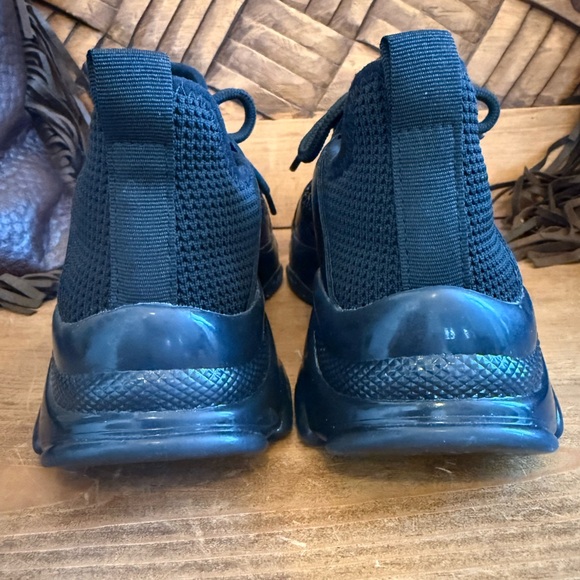 NWOT Steve Madden Black Vance Athletic Sneaker Size 4 - Picture 7 of 10